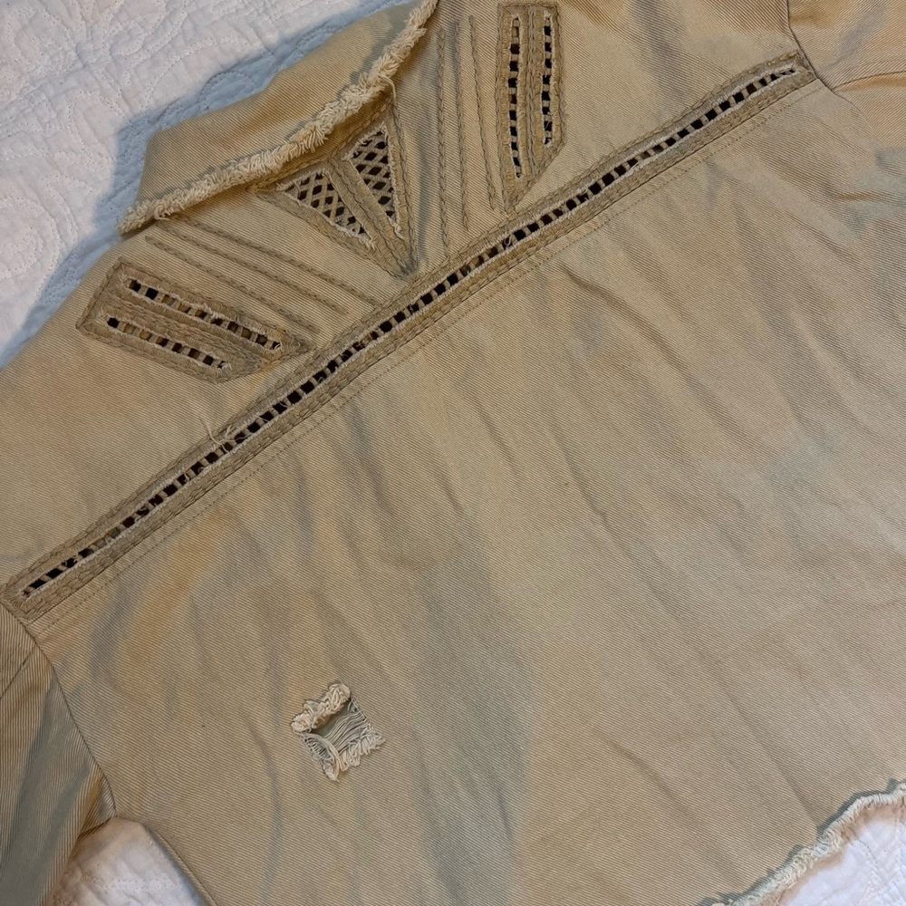 Blue B Distressed Tan Jacket size Small - Picture 3 of 3